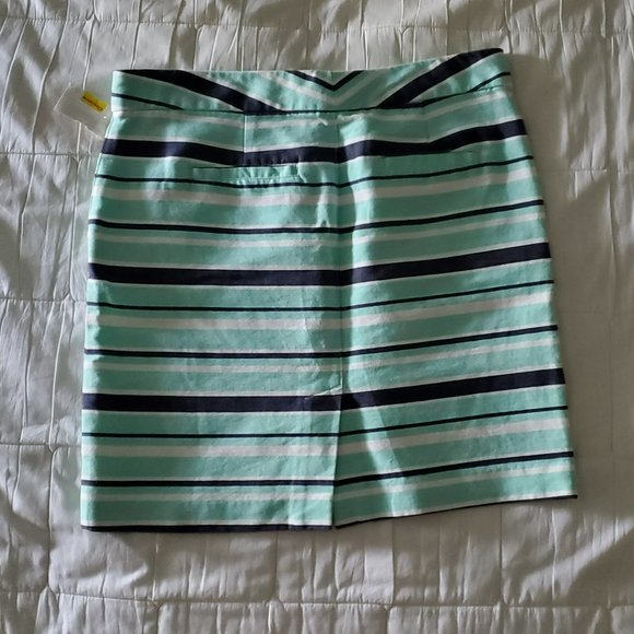Tommy Hilfiger Cotton Skirt front angle pockets & back pockets w/tag Size 4 - Picture 2 of 6
